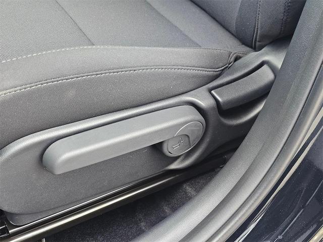 Photo of 2025 Abyss Black Pearl Hyundai KONA