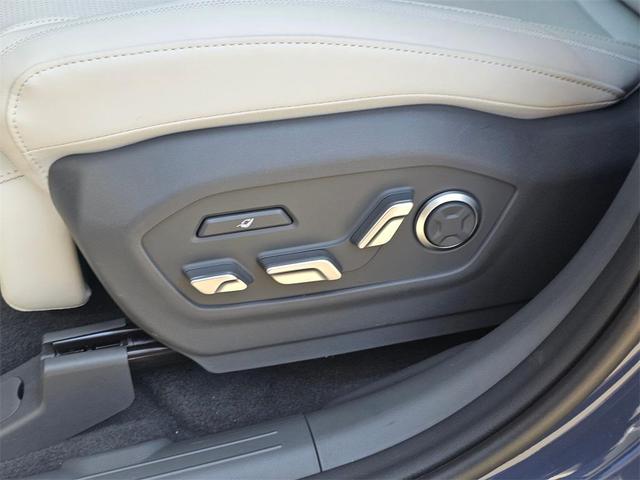 Photo of 2025 Atlantis Blue Hyundai SANTA FE HEV
