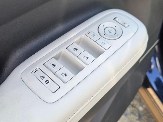 Photo of 2025 Atlantis Blue Hyundai SANTA FE HEV
