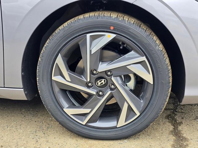 Photo of 2025 Fluid Metal Hyundai ELANTRA