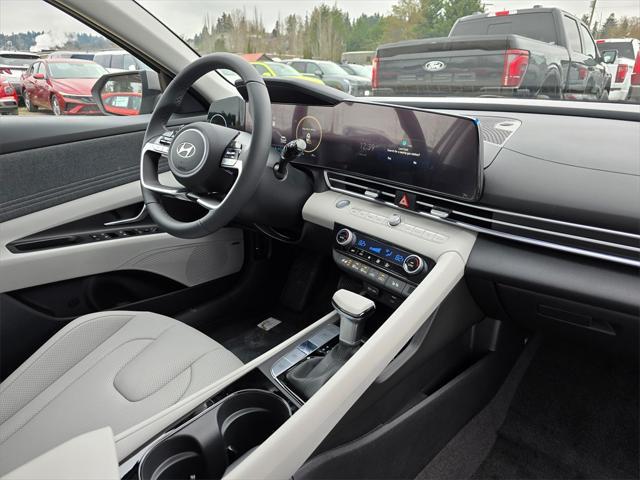 Photo of 2025 Fluid Metal Hyundai ELANTRA