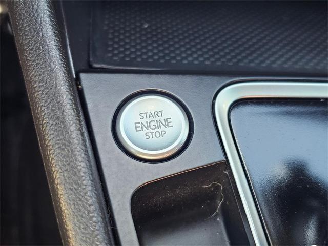 Photo of 2019 Platinum Gray Metallic Volkswagen Jetta