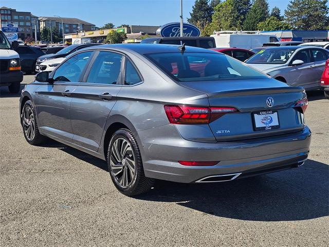 Photo of 2019 Platinum Gray Metallic Volkswagen Jetta