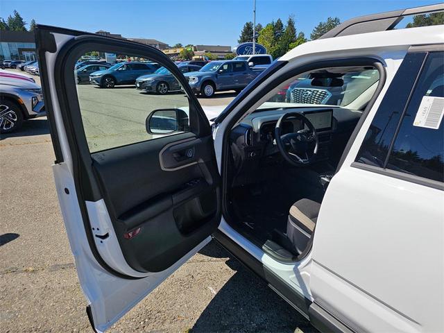 Photo of 2025 Oxford White Ford Bronco Sport