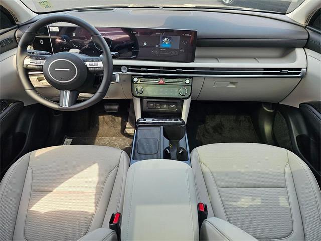 Photo of 2025 Amazon Gray Hyundai TUCSON Hybrid
