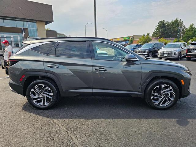 Photo of 2025 Amazon Gray Hyundai TUCSON Hybrid