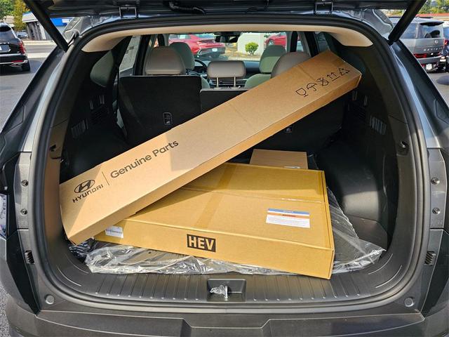 Photo of 2025 Amazon Gray Hyundai TUCSON Hybrid
