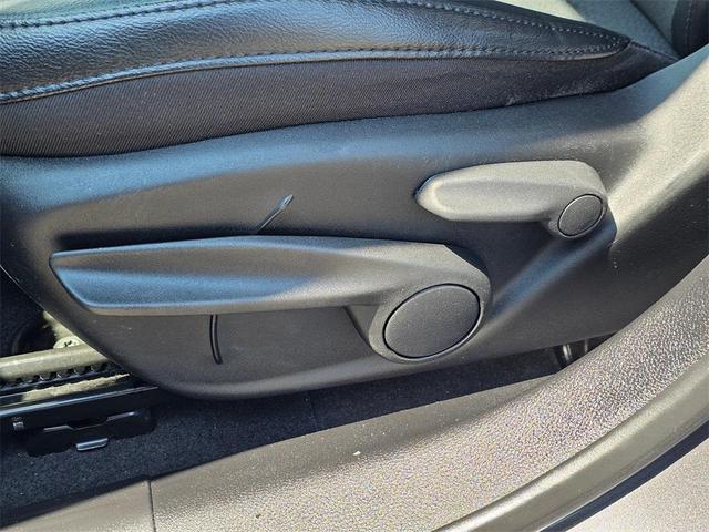 Photo of 2022 Granite Crystal Metallic Clearcoat Jeep Compass
