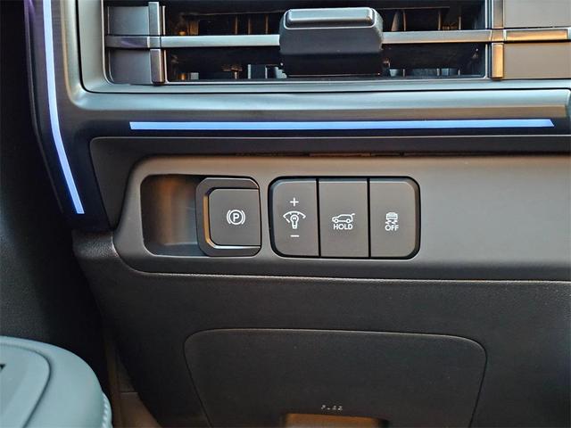 Photo of 2025 Earthy Brass Matte Hyundai SANTA FE