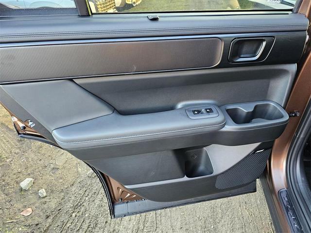 Photo of 2025 Earthy Brass Matte Hyundai SANTA FE