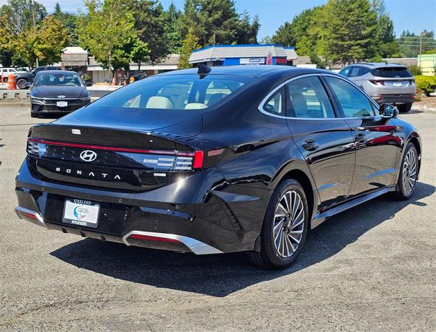 Photo of 2025 Abyss Black Hyundai SONATA Hybrid