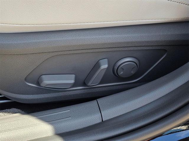 Photo of 2025 Abyss Black Hyundai SONATA Hybrid