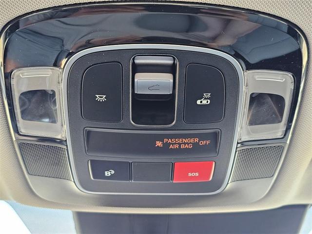 Photo of 2025 Abyss Black Hyundai SONATA Hybrid
