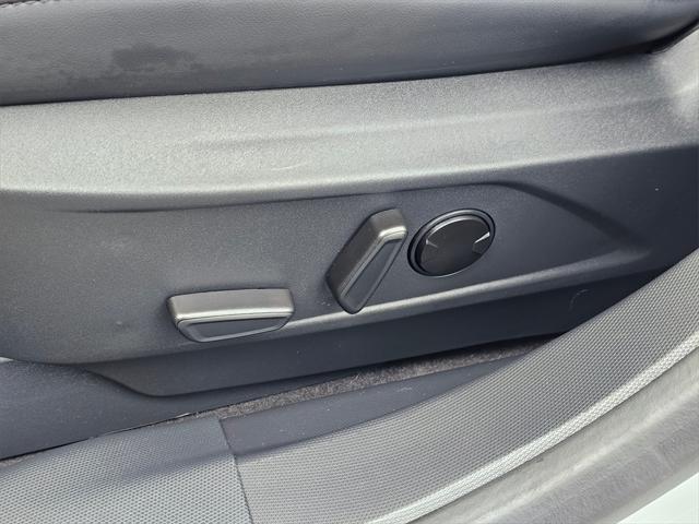 Photo of 2023 White Metallic Ford Mustang Mach-E