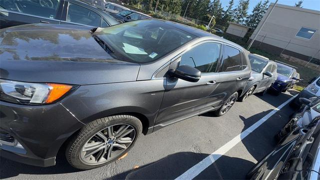 Photo of 2020 Magnetic Metallic Ford Edge
