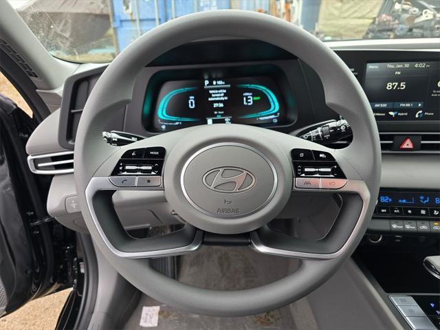 Photo of 2025 Abyss Black Hyundai ELANTRA HEV