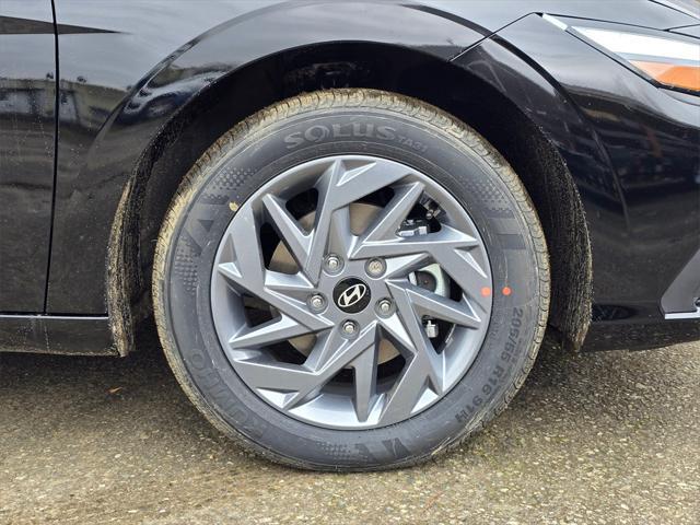 Photo of 2025 Abyss Black Hyundai ELANTRA HEV