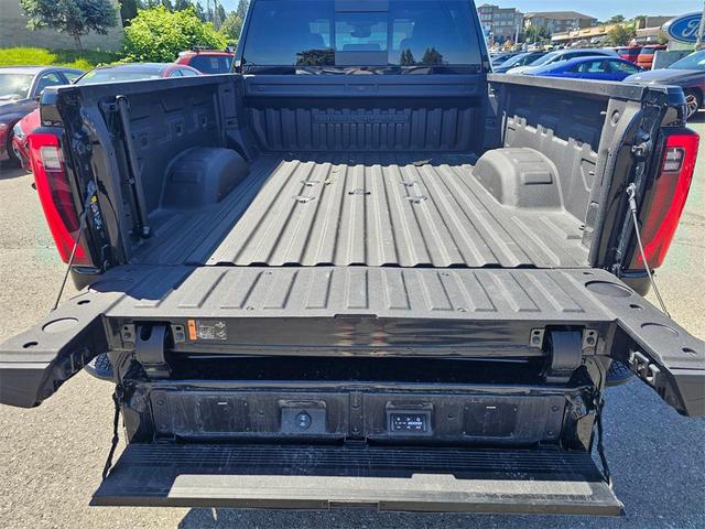Photo of 2024 Onyx Black GMC Sierra 2500