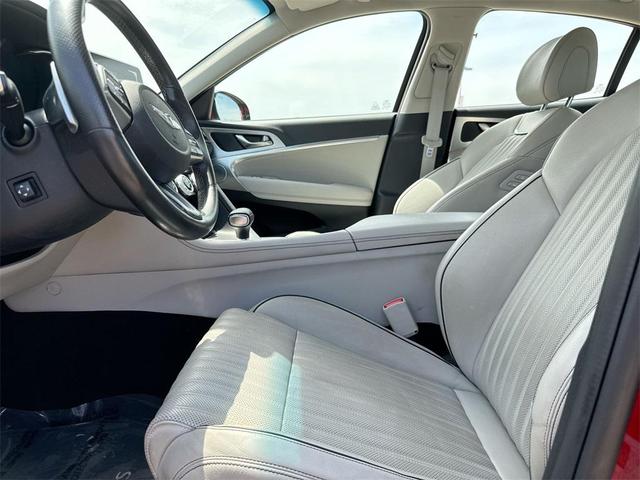 Photo of 2019 Havana Red Genesis G70