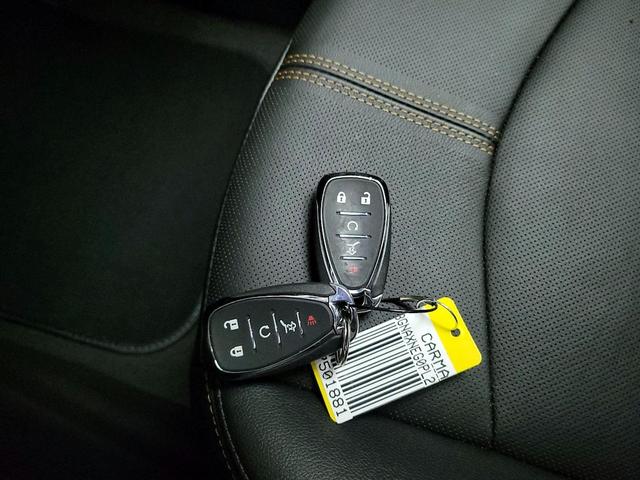 Photo of 2023 Silver Chevrolet Equinox