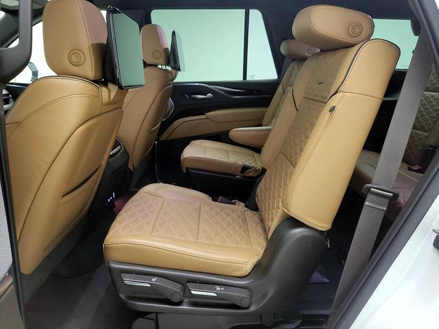 Photo of 2021 White Cadillac Escalade