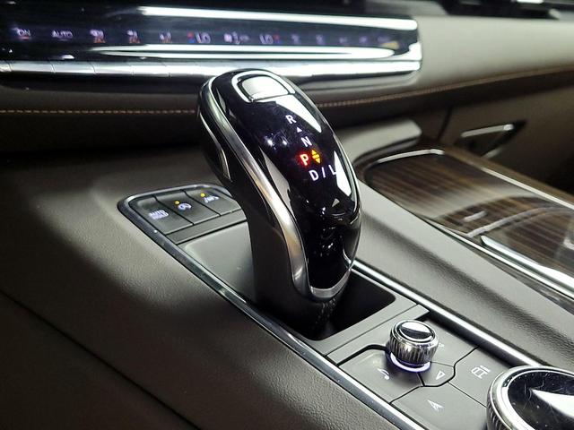 Photo of 2021 White Cadillac Escalade