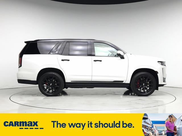 Photo of 2021 White Cadillac Escalade