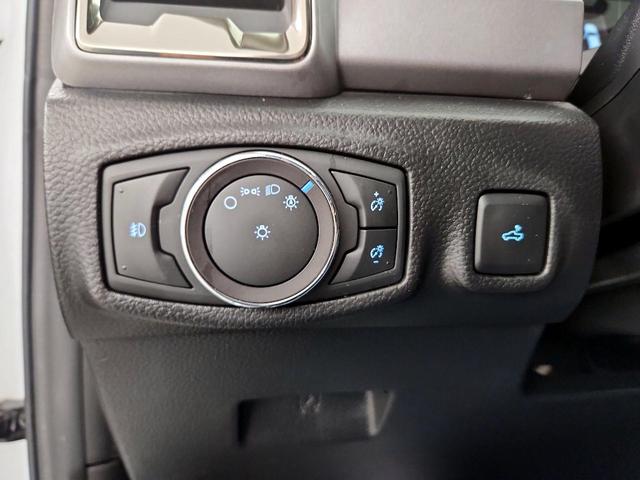Photo of 2019 White Ford Ranger