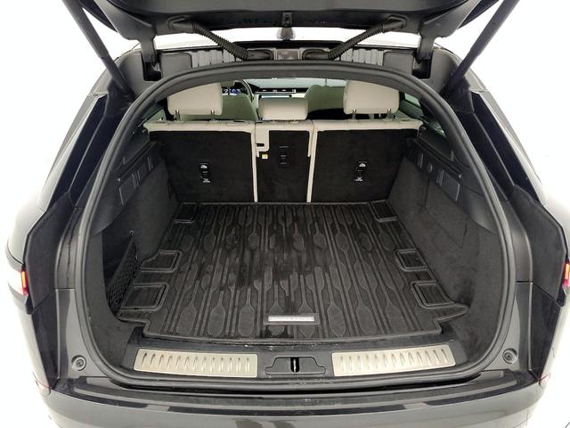 Photo of 2023 Gray Land Rover Range Rover Velar