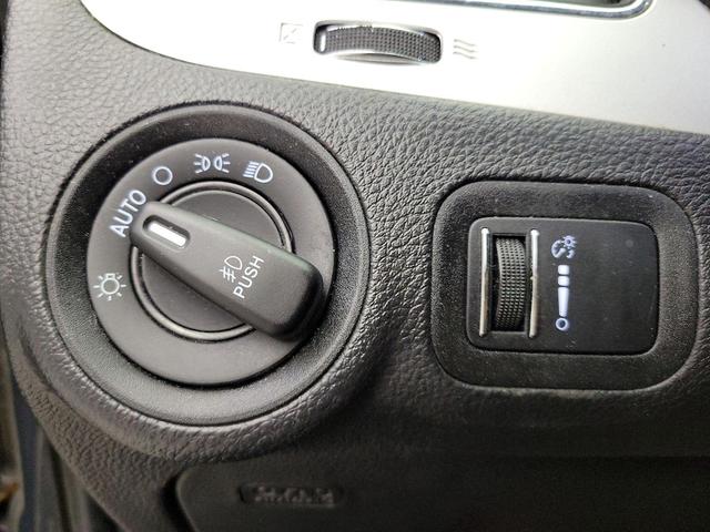 Photo of 2017 Gray Dodge Journey