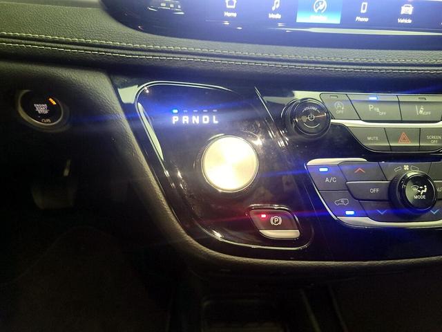 Photo of 2021 Black Chrysler Pacifica