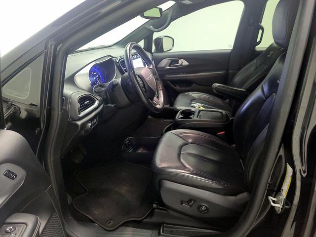 Photo of 2021 Black Chrysler Pacifica