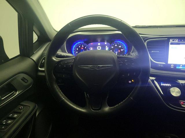 Photo of 2021 Black Chrysler Pacifica
