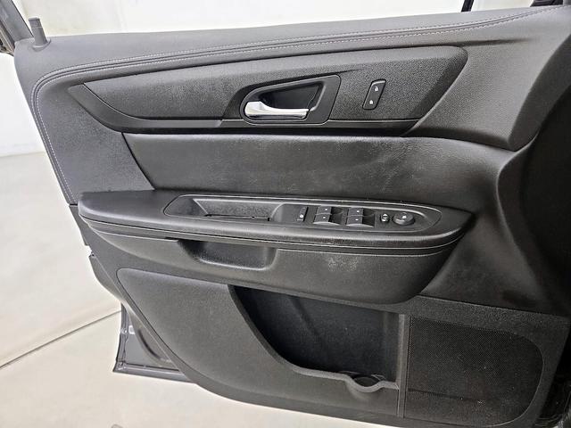 Photo of 2017 Gray Chevrolet Traverse