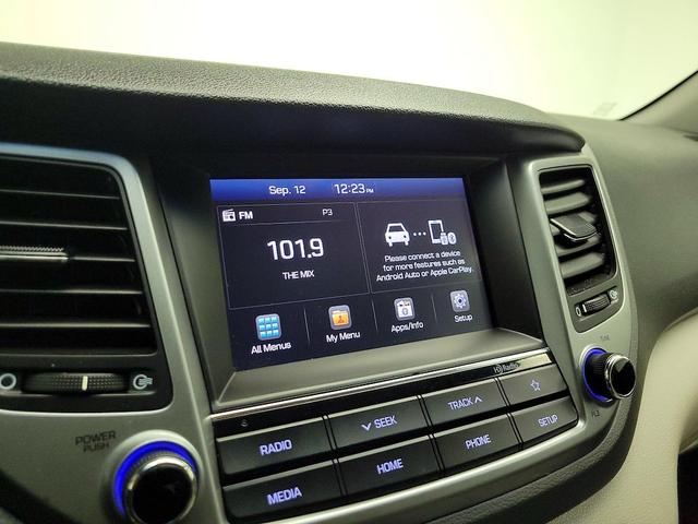 Photo of 2018 Silver Hyundai TUCSON