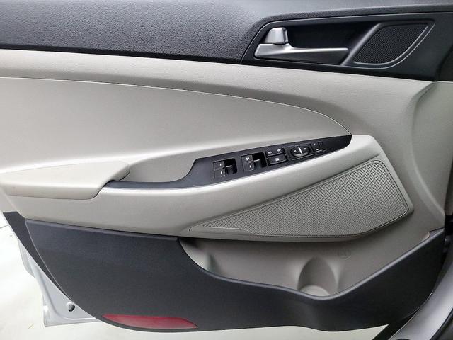 Photo of 2018 Silver Hyundai TUCSON
