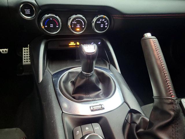 Photo of 2017 Black FIAT 124 Spider
