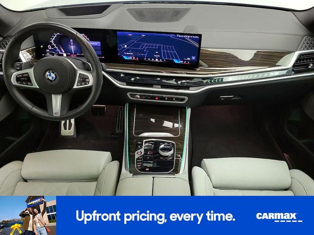 Photo of 2024 Gray BMW X5
