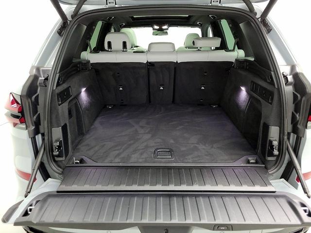 Photo of 2024 Gray BMW X5