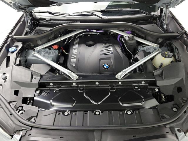 Photo of 2024 Gray BMW X5