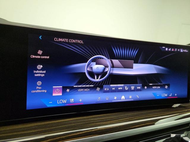 Photo of 2024 Gray BMW X5