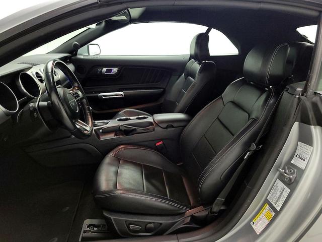Photo of 2022 Silver Ford Mustang