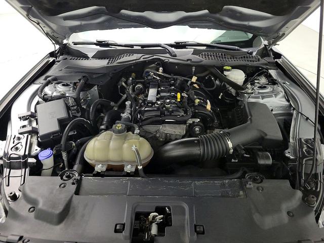 Photo of 2022 Silver Ford Mustang