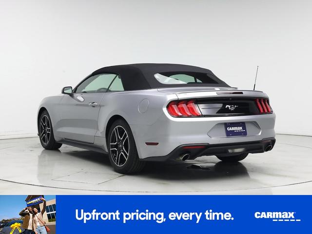 Photo of 2022 Silver Ford Mustang