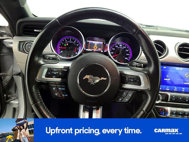 Photo of 2022 Silver Ford Mustang