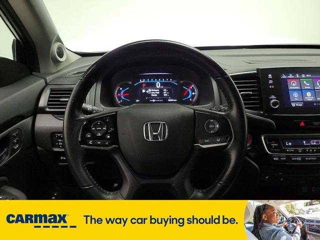 Photo of 2020 White Honda Pilot