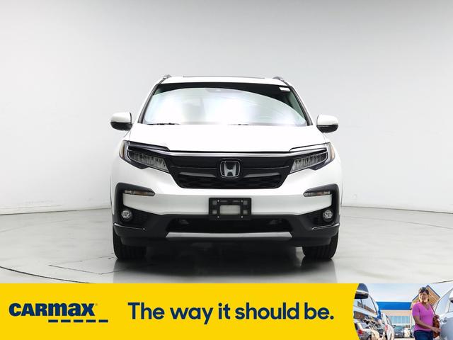 Photo of 2020 White Honda Pilot