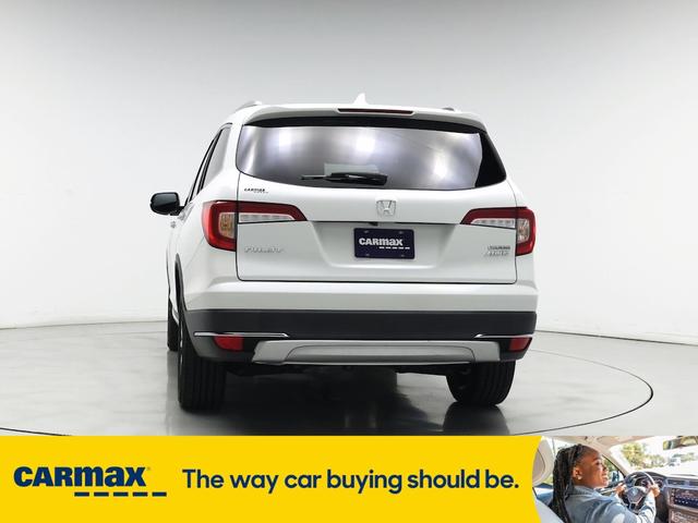 Photo of 2020 White Honda Pilot