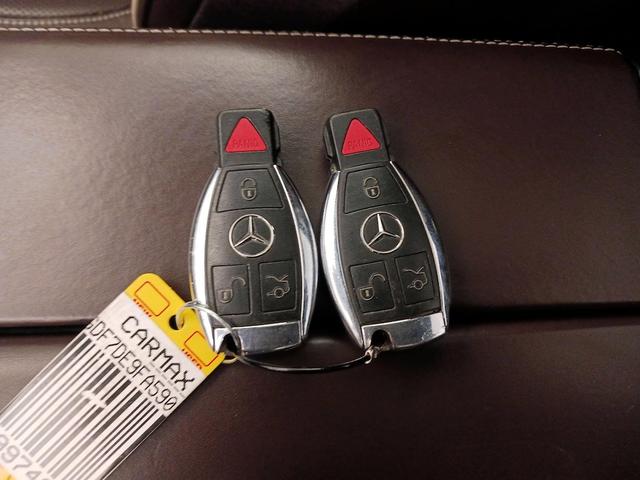 Photo of 2015 White Mercedes-Benz GL-Class