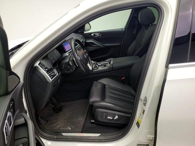 Photo of 2021 White BMW X6